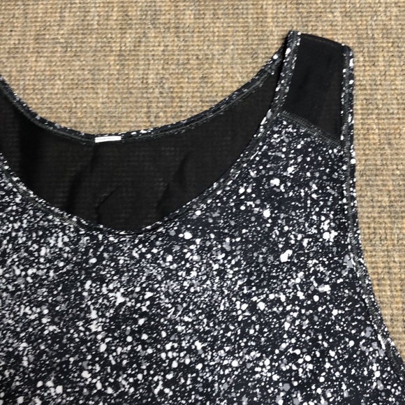 Lululemon Tank - Picture 6 of 9